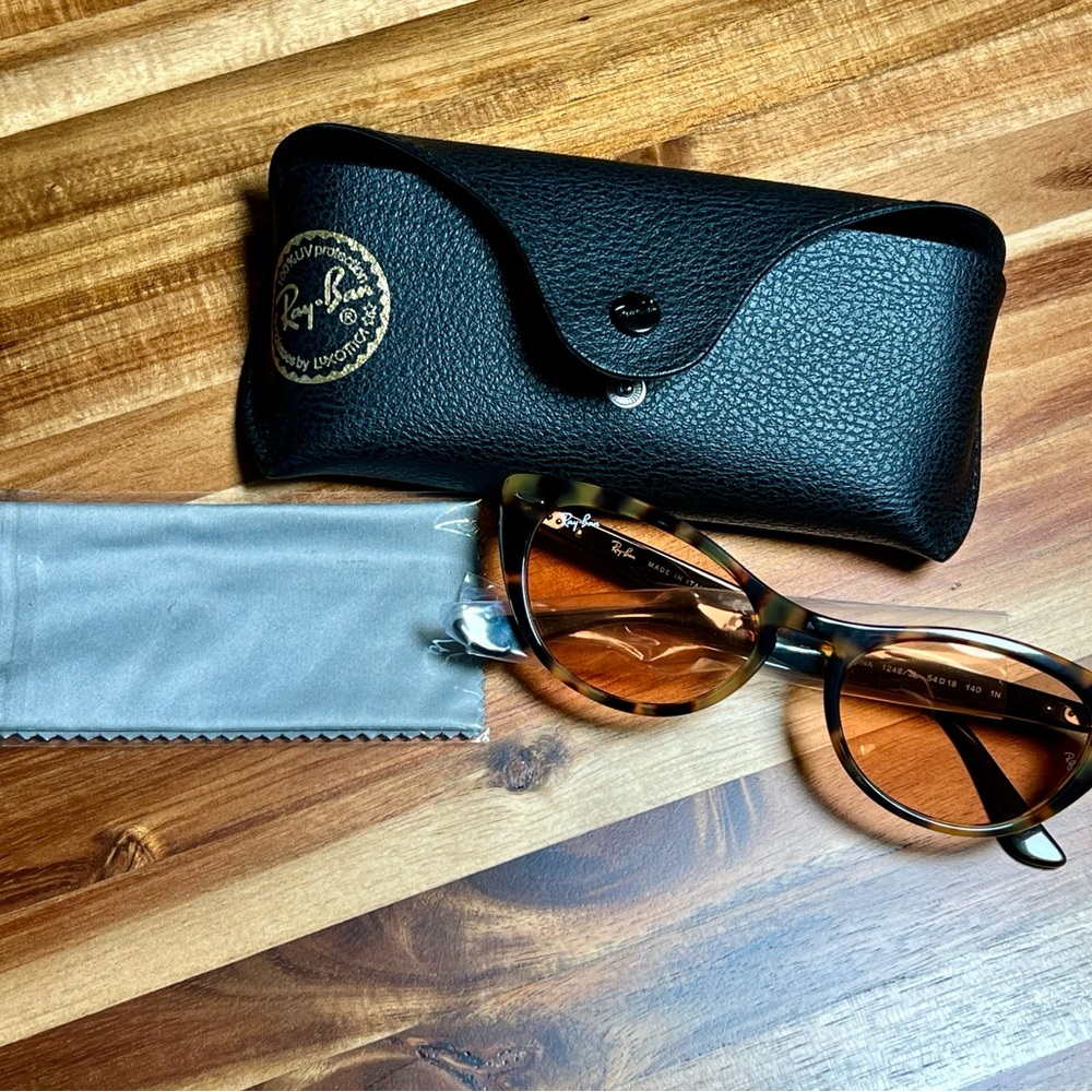 New Ray-Ban Tortoise Shell Sunglasses
